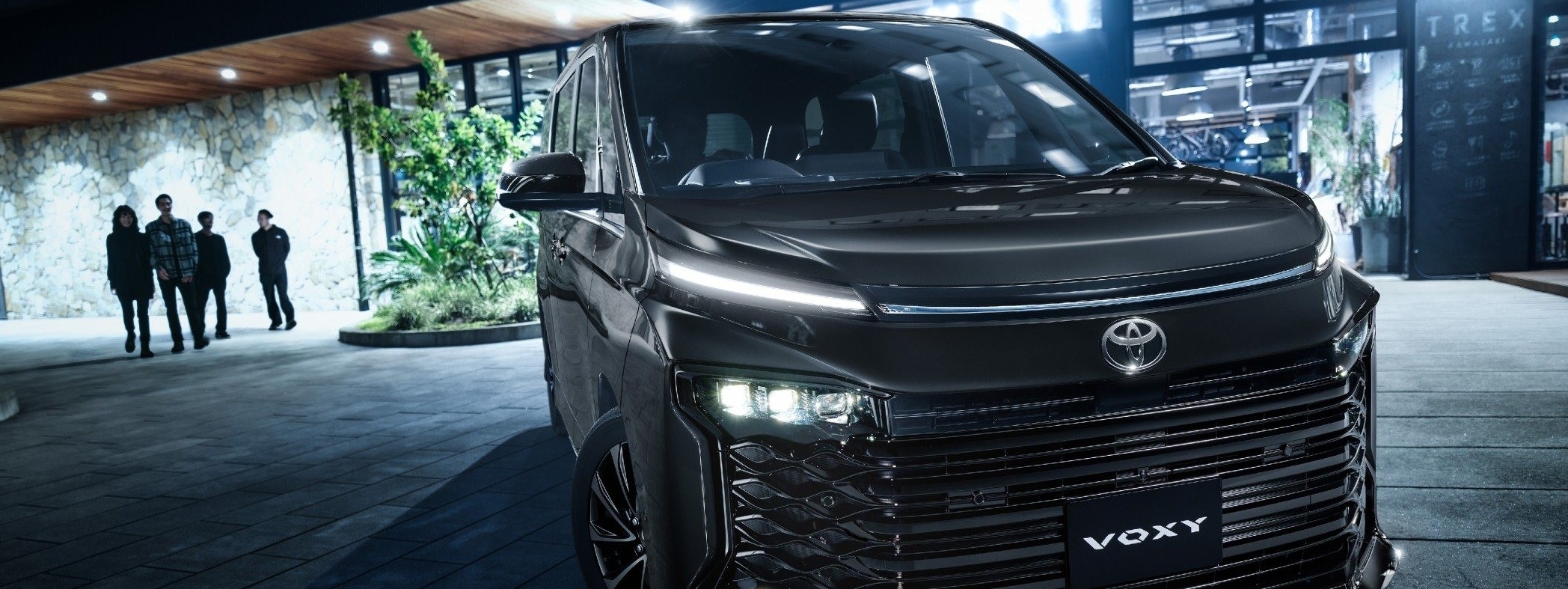 【モデル入り素材】S-Z（2WD・7人乗り）